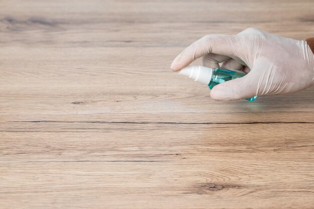 Jak usunąć zapach nowej płyty meblowej z mieszkania?