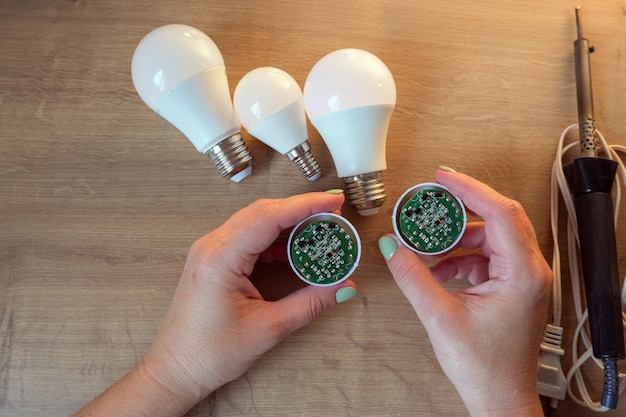 Czym się różni żarówka led od zwykłej i dlaczego to ma znaczenie?