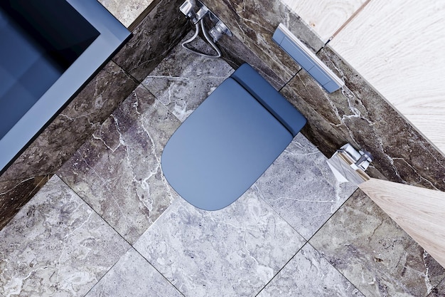 Jak odnowić płytki pod prysznicem i przywrócić im świeży wygląd?