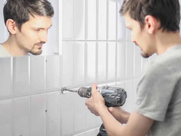 Jak wyremontować łazienkę, by cieszyć się nową przestrzenią?