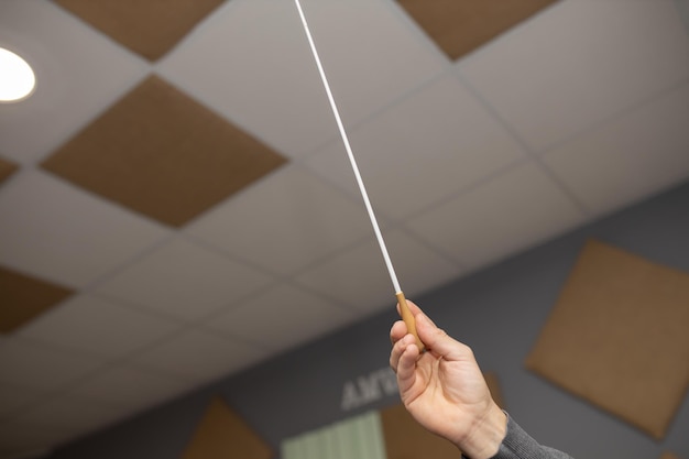 Jak zrobić oświetlenie w suficie i nadać wnętrzu wyjątkowy klimat?