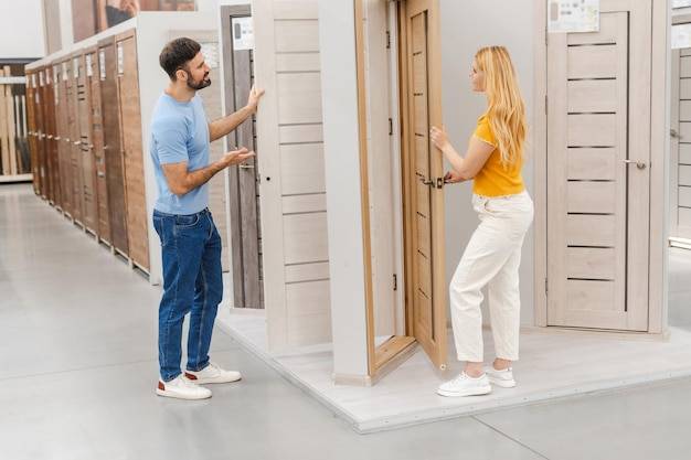 Jaki wybrać kolor drzwi wejściowych by pasował do całego domu?