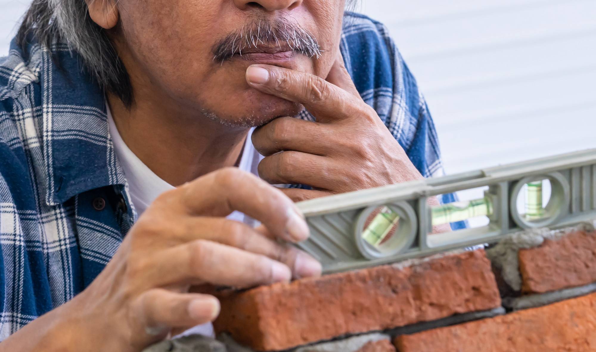 Ile kosztuje punkt elektryczny z kuciem i gdzie warto na niego zwrócić uwagę?